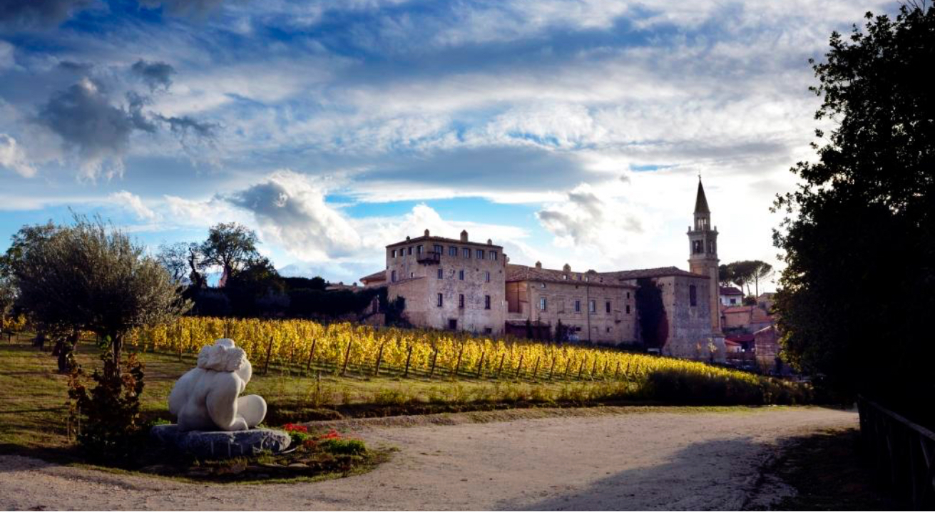 Castello di Semivicoli Scopri l’ospitalità firmata Masciarelli grazie al fascino senza tempo del nostro wine resort.